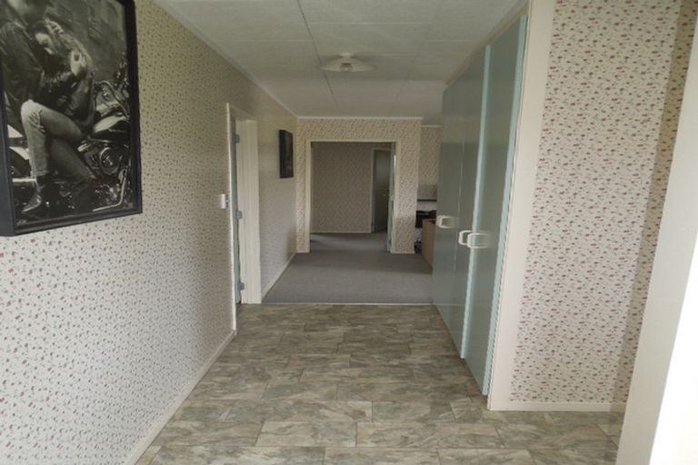 Photo of property in 4 Zefiro Drive, Massey, Auckland, 0614