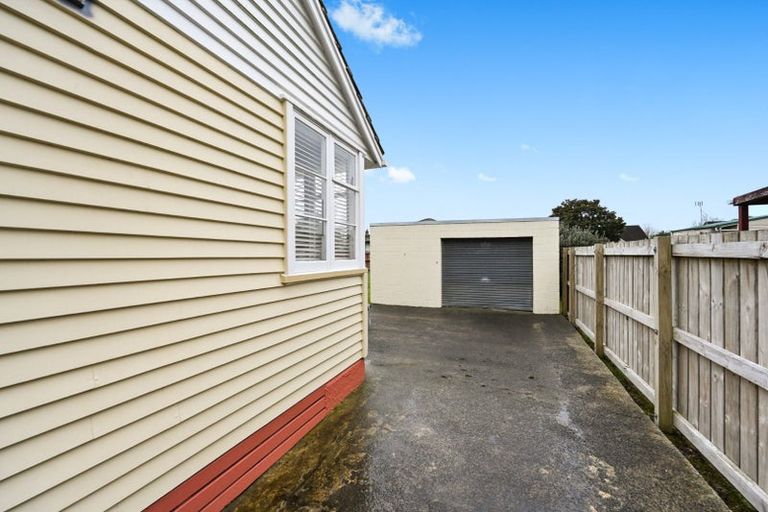 Photo of property in 22 Paul Crescent, Fairfield, Hamilton, 3214