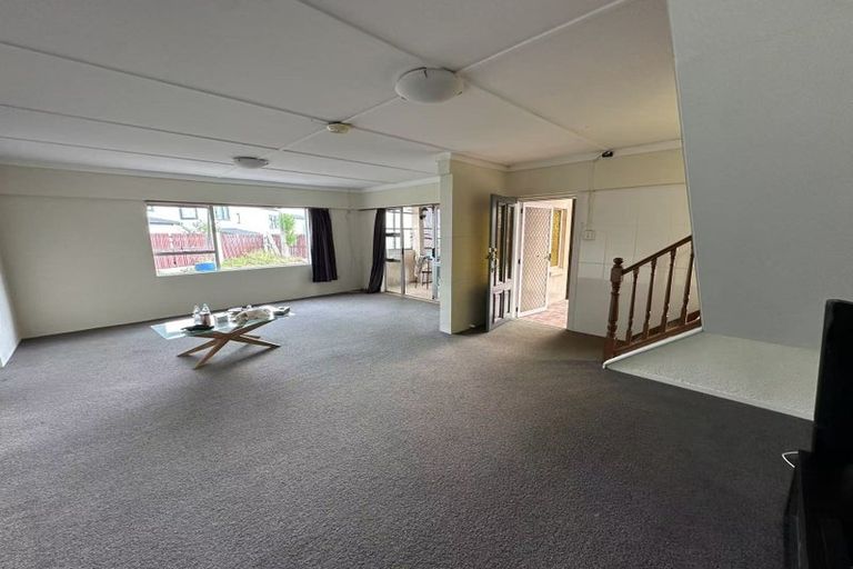 Photo of property in 10 Bendale Place, Papatoetoe, Auckland, 2025