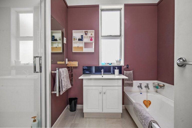 Photo of property in 9 Kelso Street, Roxburgh, 9500