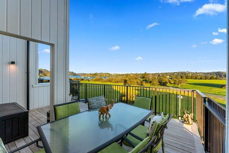 Photo of property in 22 Catalina Bay Drive, Hobsonville, Auckland, 0616