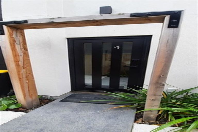 Photo of property in 4/158 Kilmore Street, Christchurch Central, Christchurch, 8013