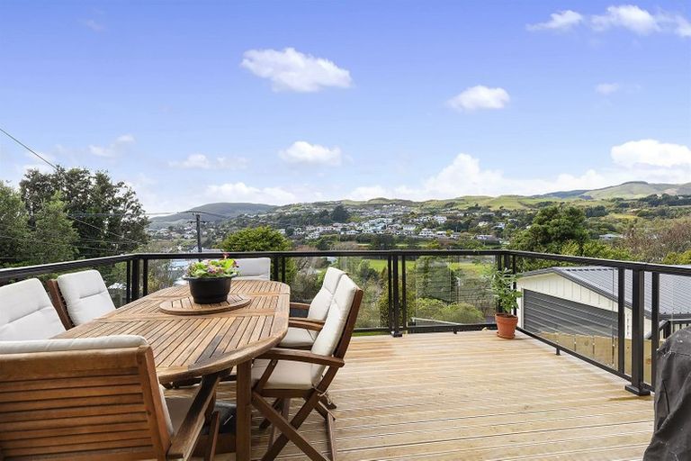 Photo of property in 9 The Drive, Tawa, Wellington, 5028