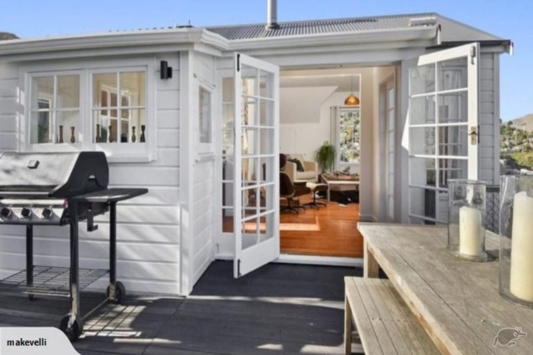 Photo of property in 7 Ticehurst Road, Lyttelton, 8082