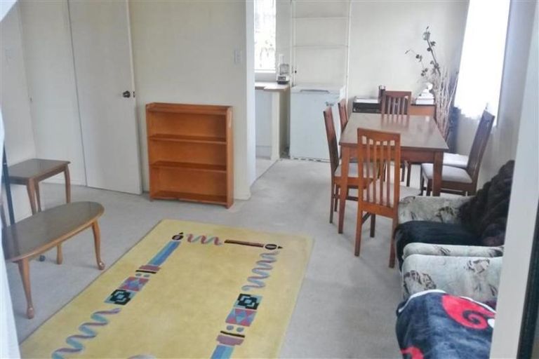 Photo of property in 2/388a West Coast Road, Glen Eden, Auckland, 0602