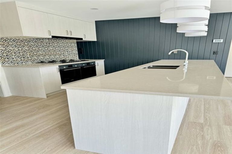 Photo of property in 31 Farnworth Terrace, Churton Park, Wellington, 6037