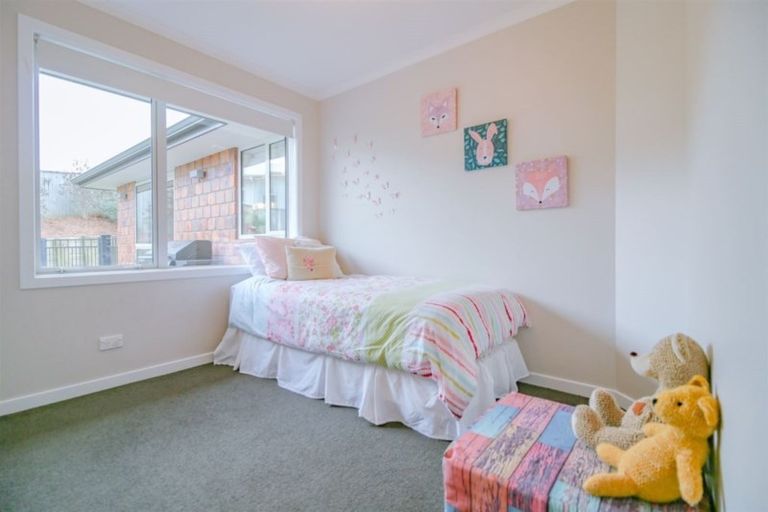 Photo of property in 11 Lithgow Drive, Otamatea, Whanganui, 4500