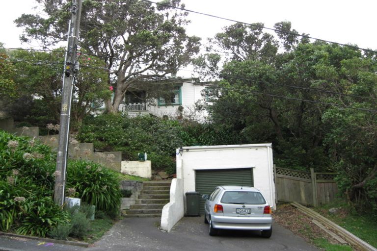 Photo of property in 8 Chisenhall Street, Karori, Wellington, 6012