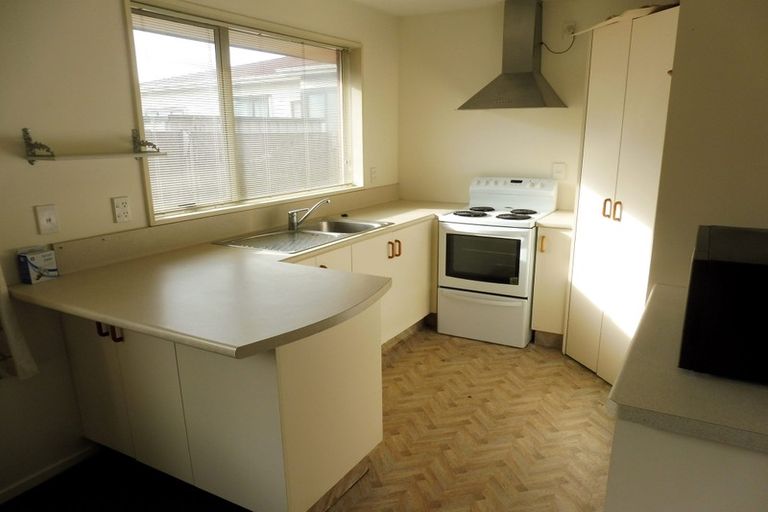 Photo of property in 2/24 Factory Road, Belfast, Christchurch, 8051