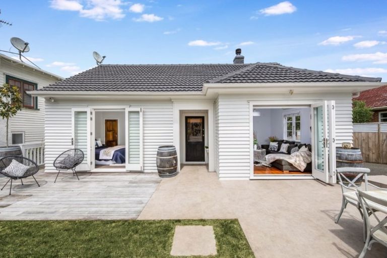 Photo of property in 126 Garnet Road, Westmere, Auckland, 1022