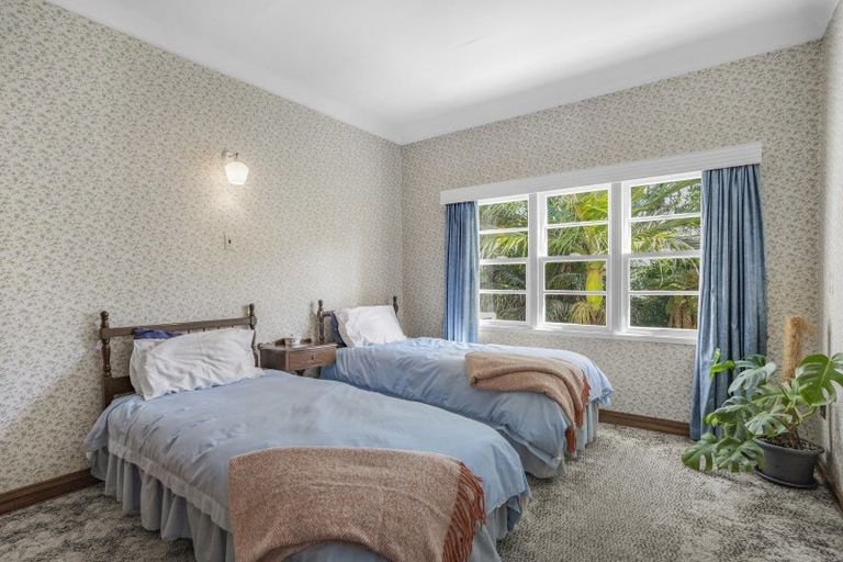 Photo of property in 85 Ludlam Crescent, Woburn, Lower Hutt, 5010