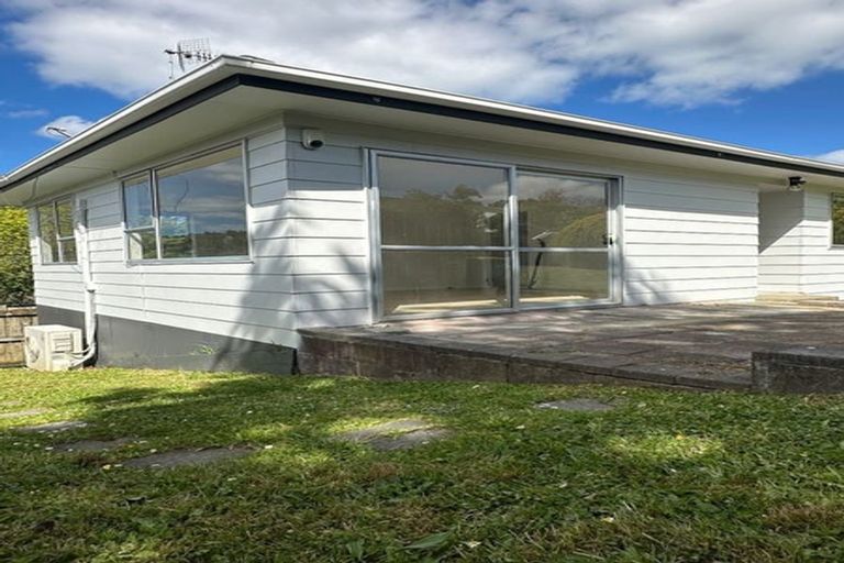 Photo of property in 32 Vandeleur Avenue, Birkdale, Auckland, 0626