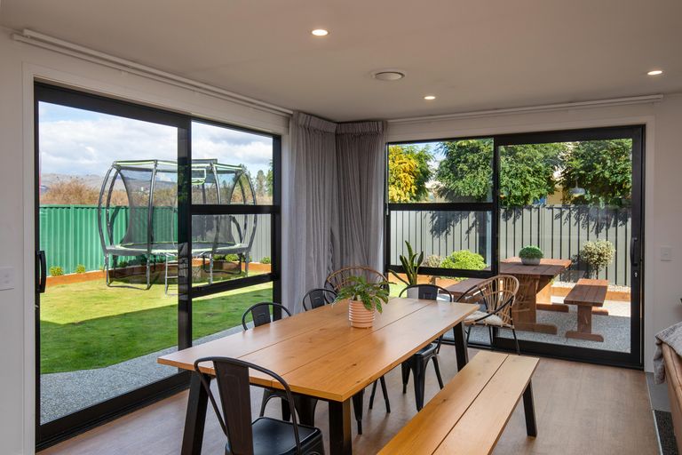 Photo of property in 12 Walker Place, Alexandra, 9320