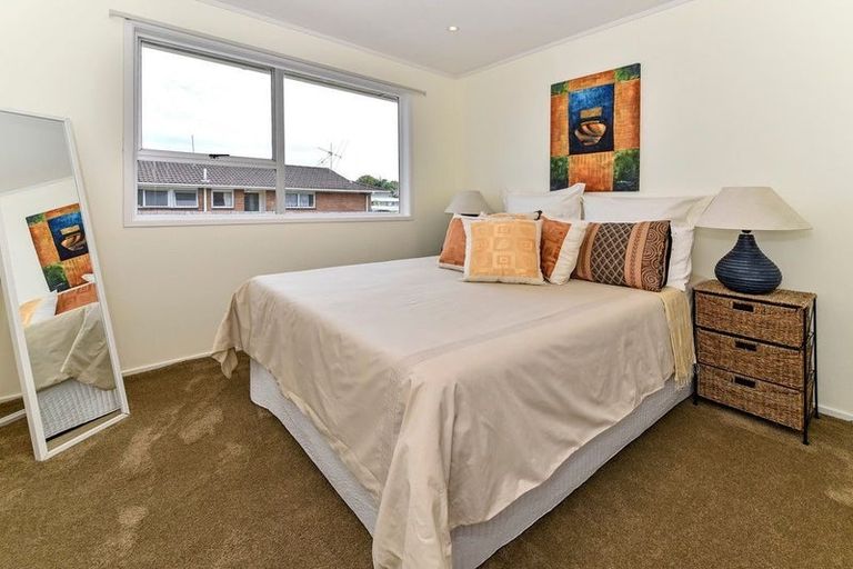 Photo of property in 105 Mahia Road, Wattle Downs, Auckland, 2103