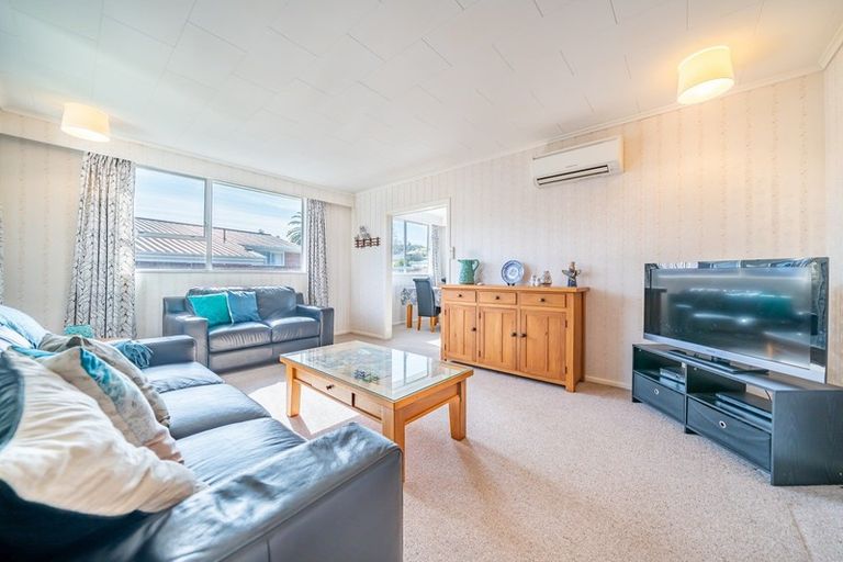 Photo of property in 18 Shanly Street, Brown Owl, Upper Hutt, 5018