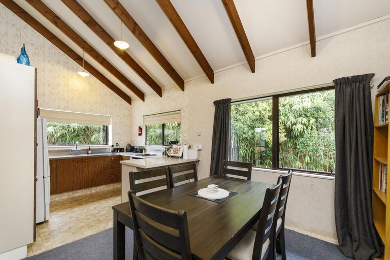 Photo of property in 16a Wood Street, Takaro, Palmerston North, 4410