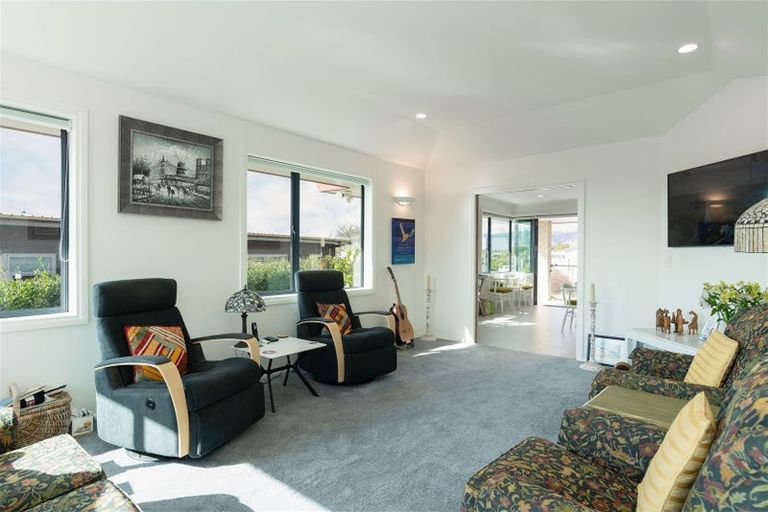 Photo of property in 13 Claremont Rise, Levin, 5510