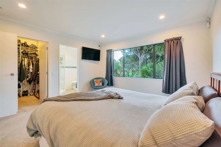 Photo of property in 48a Scott Road, Stanmore Bay, Whangaparaoa, 0932