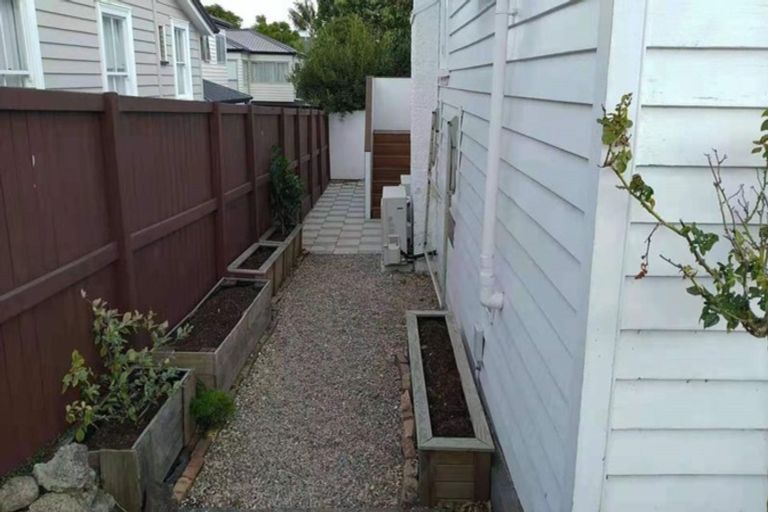 Photo of property in 7 Woodbine Avenue, Greenlane, Auckland, 1051