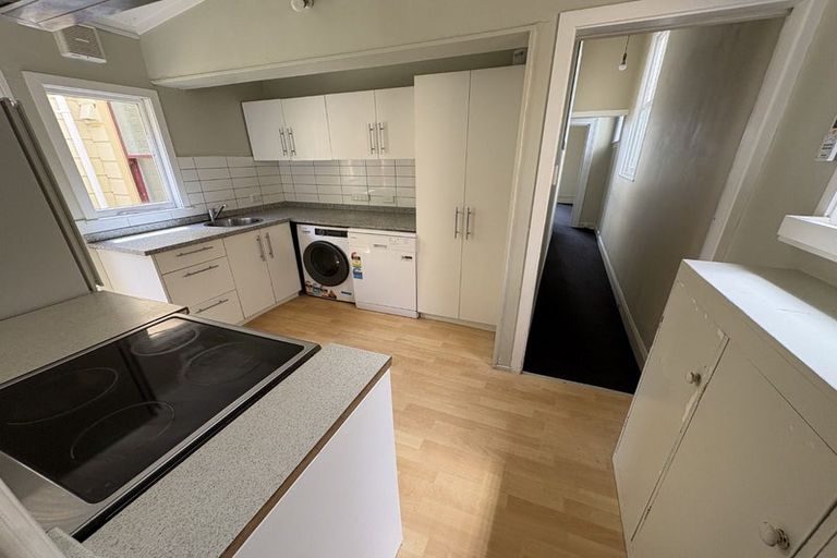 Photo of property in 1/18 Clifton Terrace, Kelburn, Wellington, 6012