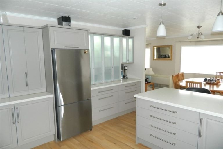 Photo of property in 10 Webb Avenue, Levin, 5510