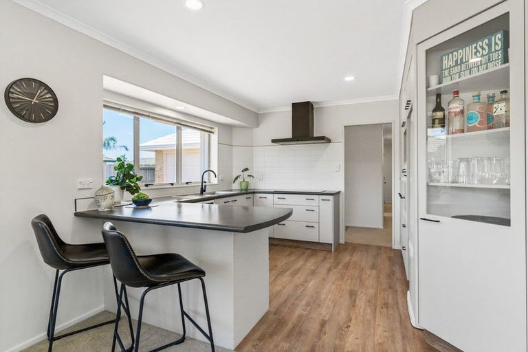 Photo of property in 67 Pacific Cove Drive, Papamoa Beach, Papamoa, 3118