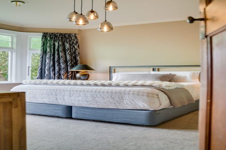 Photo of property in 15 Glenross Street, Glenross, Dunedin, 9011