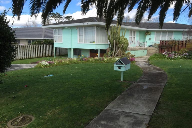 Photo of property in 17 Greenhill Crescent, Pakuranga, Auckland, 2010