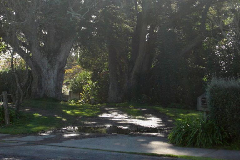 Photo of property in 60 Grande Vue Road, Hillpark, Auckland, 2102