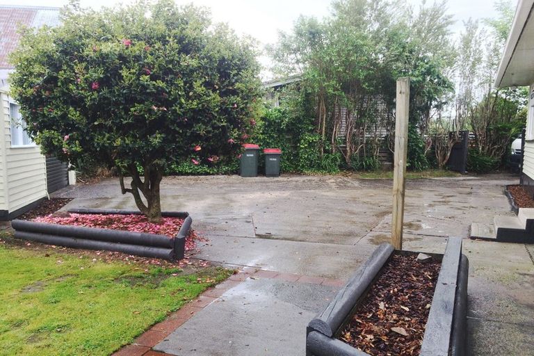 Photo of property in 4 Clyde Street, Utuhina, Rotorua, 3015