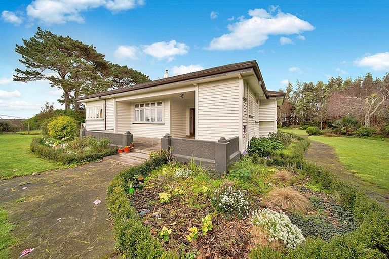 Photo of property in 1170a South Road, Manaia, 4678