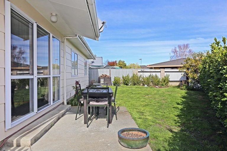 Photo of property in 8a Tukes Place, Greenmeadows, Napier, 4112