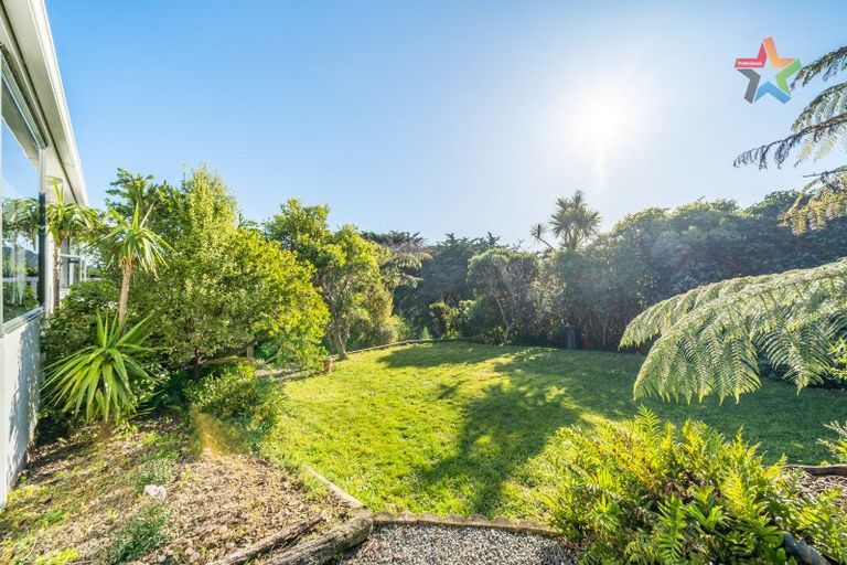 Photo of property in 24 Titiro Moana Road, Korokoro, Lower Hutt, 5012
