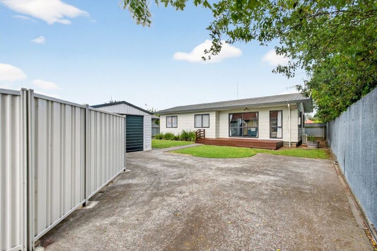 Photo of property in 2/27 Nuffield Avenue, Marewa, Napier, 4110