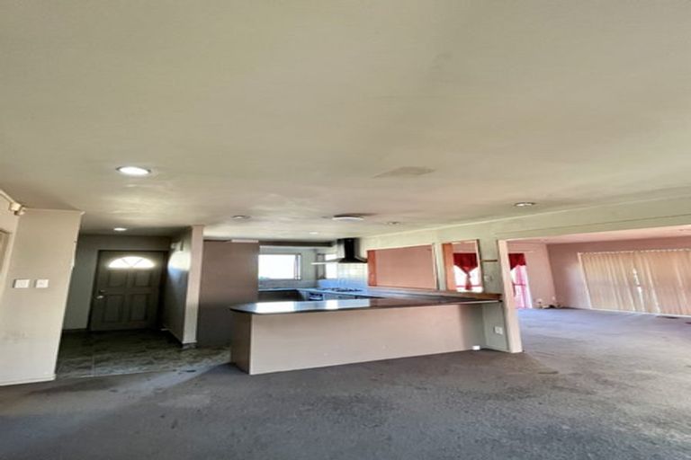 Photo of property in 9 Everglade Drive, Goodwood Heights, Auckland, 2105