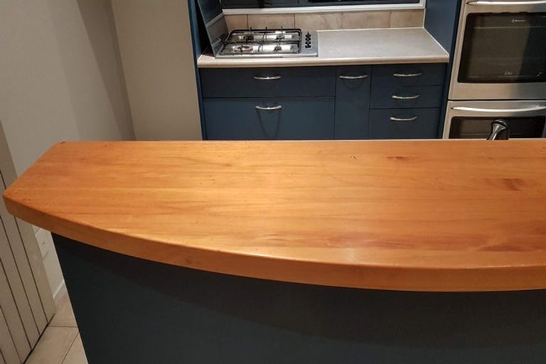 Photo of property in 76 Edgewater Drive, Pakuranga, Auckland, 2010