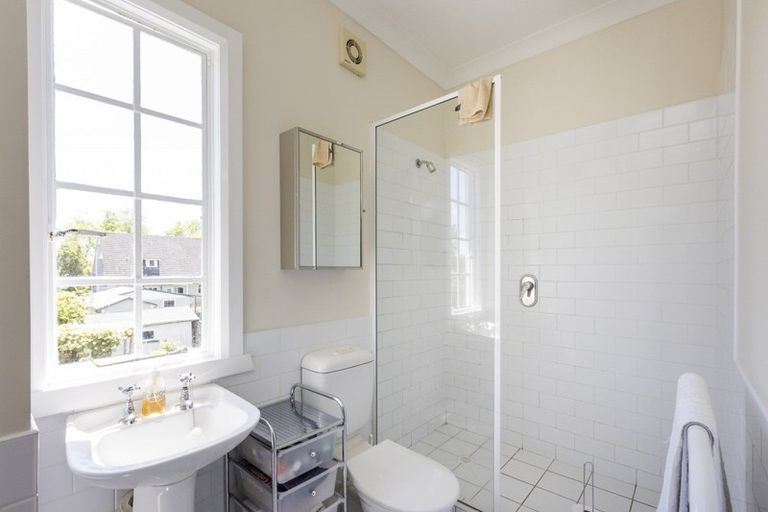 Photo of property in 31 Elmira Avenue, Hokowhitu, Palmerston North, 4410