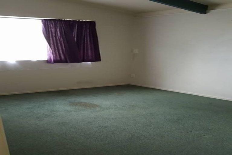 Photo of property in 774 East Coast Road, Oteha, Auckland, 0630