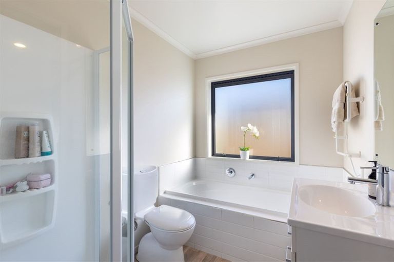 Photo of property in 32 Hodgkinson Road, Pegasus, 7612