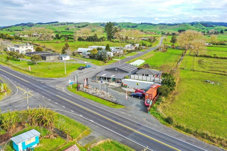 Photo of property in 2 Back Miranda Road, Waitakaruru, Thames, 3576