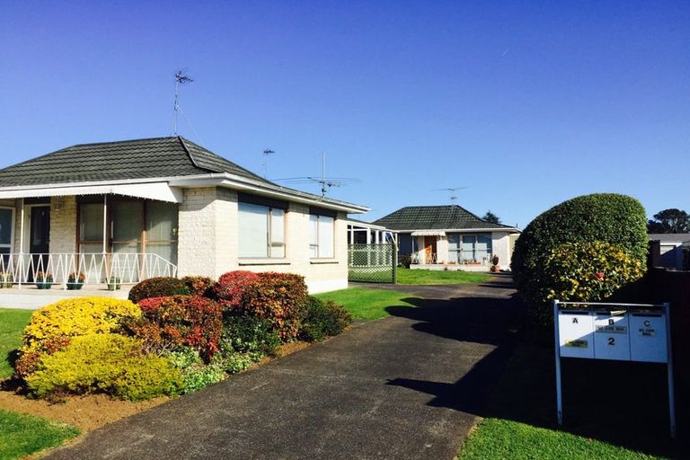 Photo of property in 2/2 Waterloo Road, Milford, Auckland, 0620