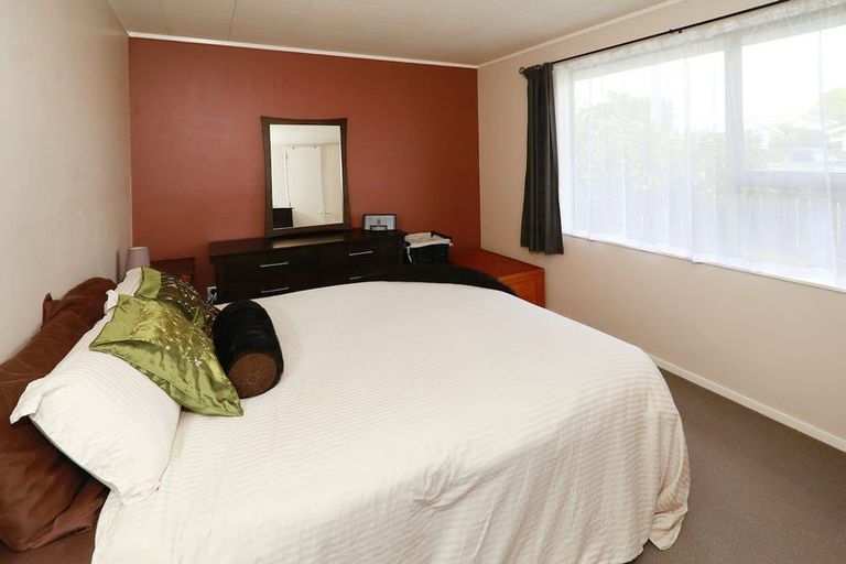 Photo of property in 1 Cottage Lane, Pukete, Hamilton, 3200