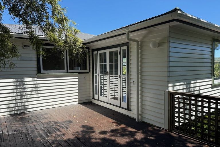 Photo of property in 152 Helston Road, Paparangi, Wellington, 6037