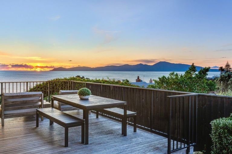 Photo of property in 15 Karekare Road, Raumati South, Paraparaumu, 5032