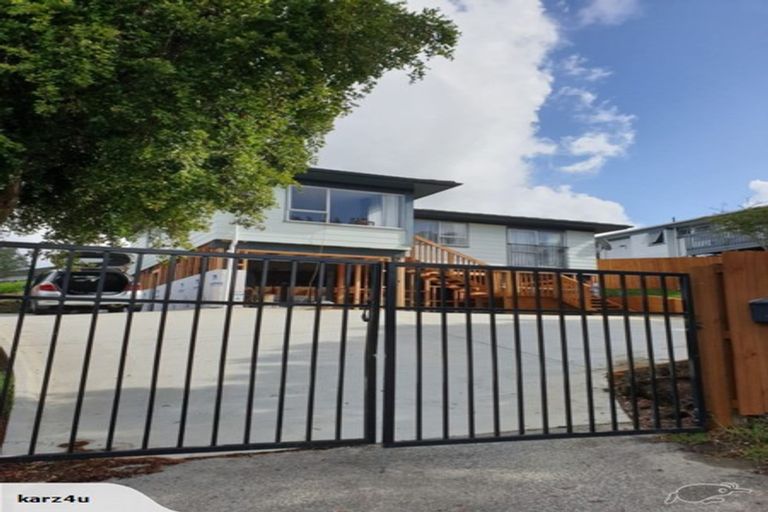 Photo of property in 52 Farwood Drive, Henderson, Auckland, 0612
