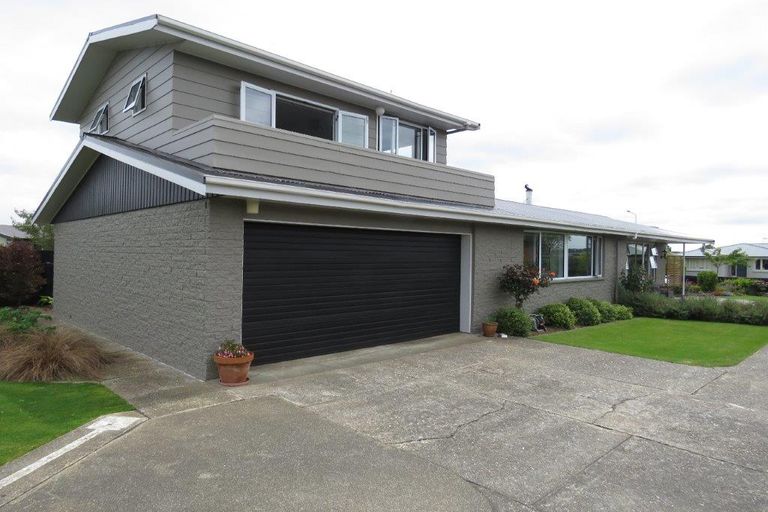 Photo of property in 23 Pine Crescent, Hargest, Invercargill, 9810