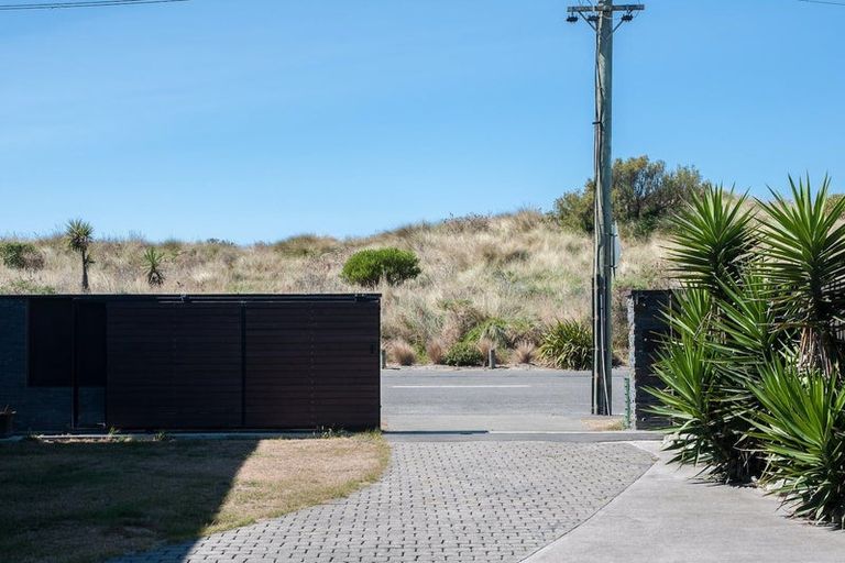 Photo of property in 5 Marine Parade, North New Brighton, Christchurch, 8083