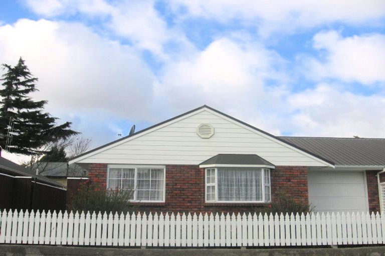 Photo of property in 69 Bryant Street, Takaro, Palmerston North, 4412
