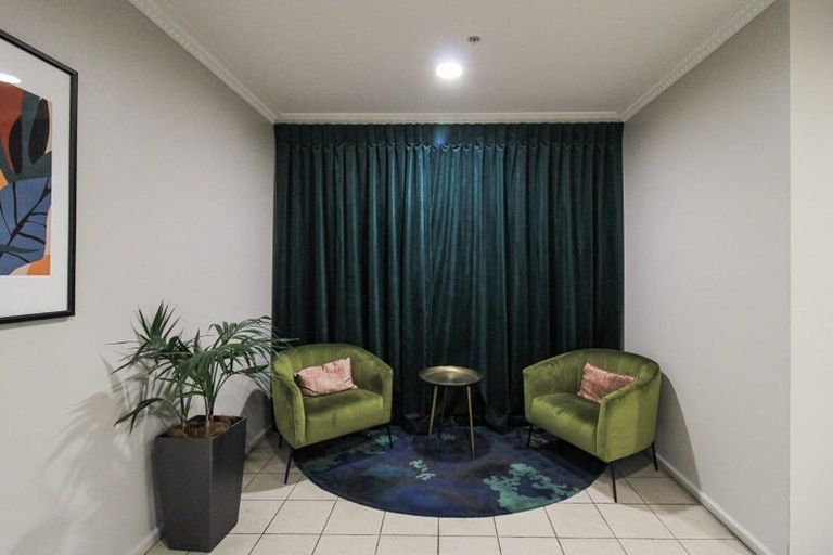 Photo of property in Atrium Towers, 8f/154 The Terrace, Wellington Central, Wellington, 6011