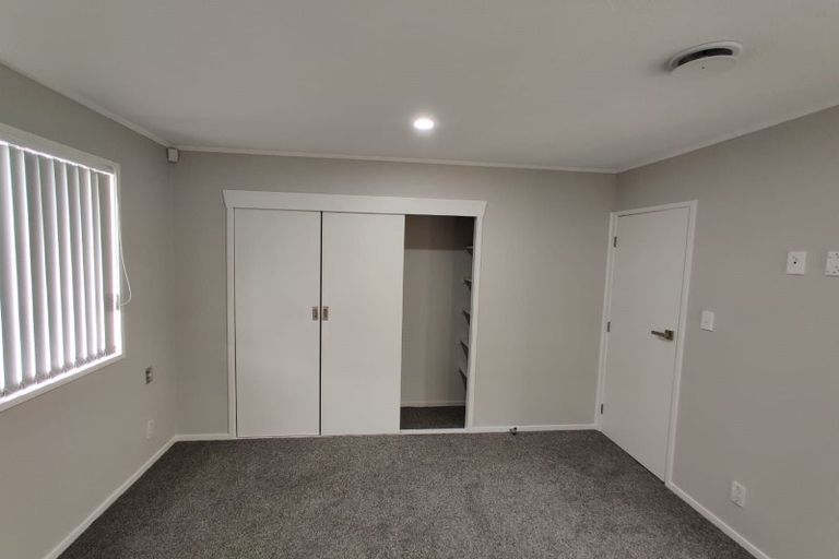 Photo of property in 3 Crestlands Place, Papakura, 2110